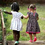 Quarantena in Italia: Regole sul camminare e portare fuori i bambini